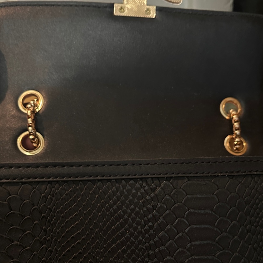 Black Bee Bag - Picture 4 of 7